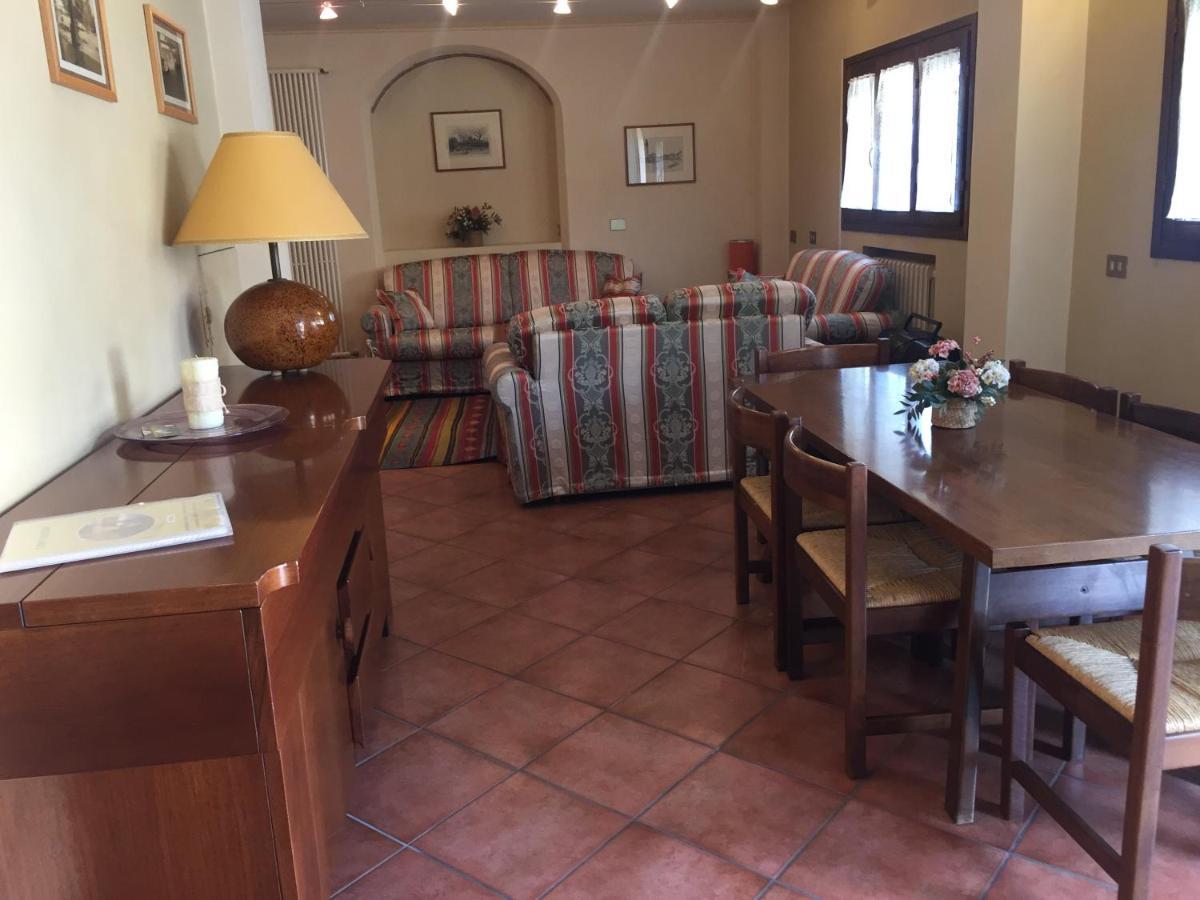 Agriturismo Corte Bebbi Bibbiano  Luaran gambar