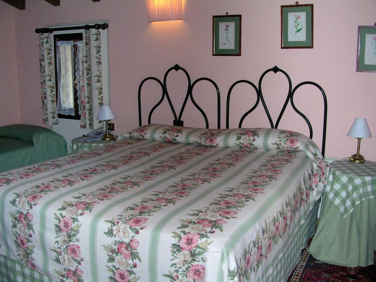 Agriturismo Corte Bebbi Bibbiano  Luaran gambar